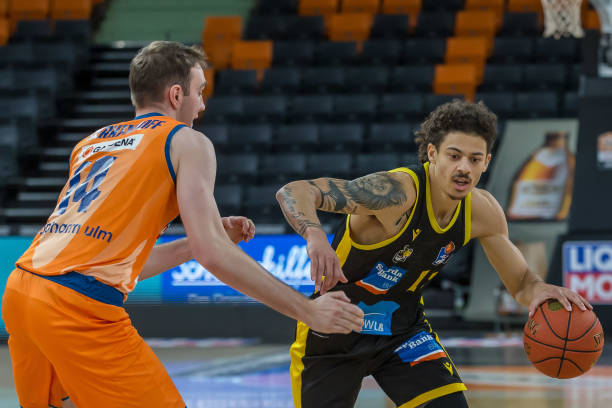 与法国联赛 与法国联赛