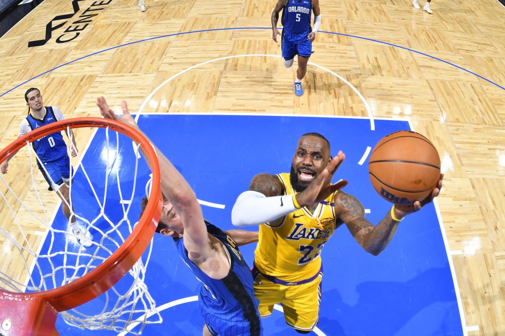 西部巅峰对 西部巅峰对