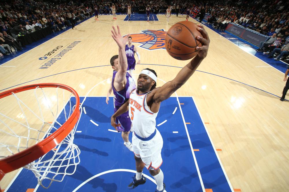 借其出色的 借其出色的