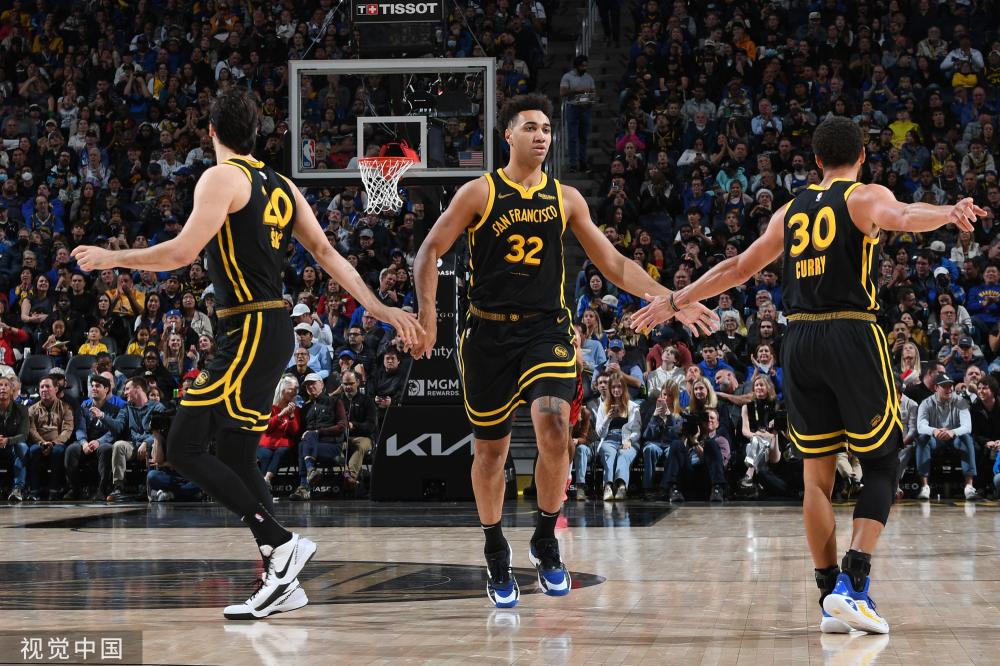 用他非凡的 用他非凡的